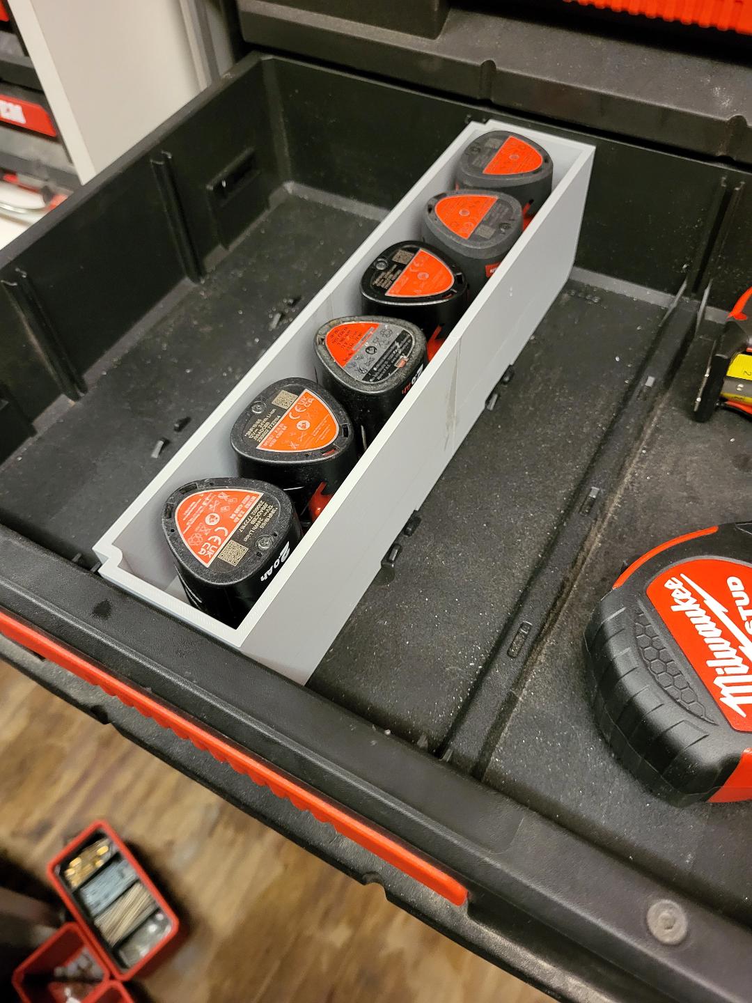 6×2Ah M12 Slim Battery Storage