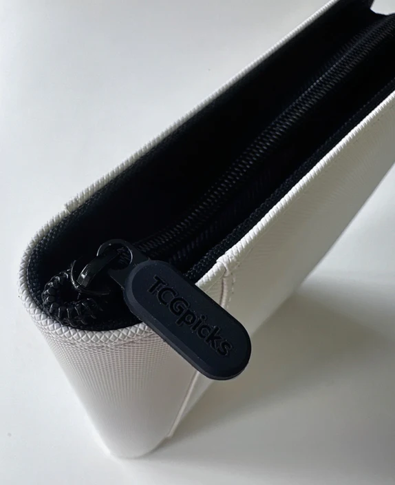 4 Pocket zip binder 240 card slots